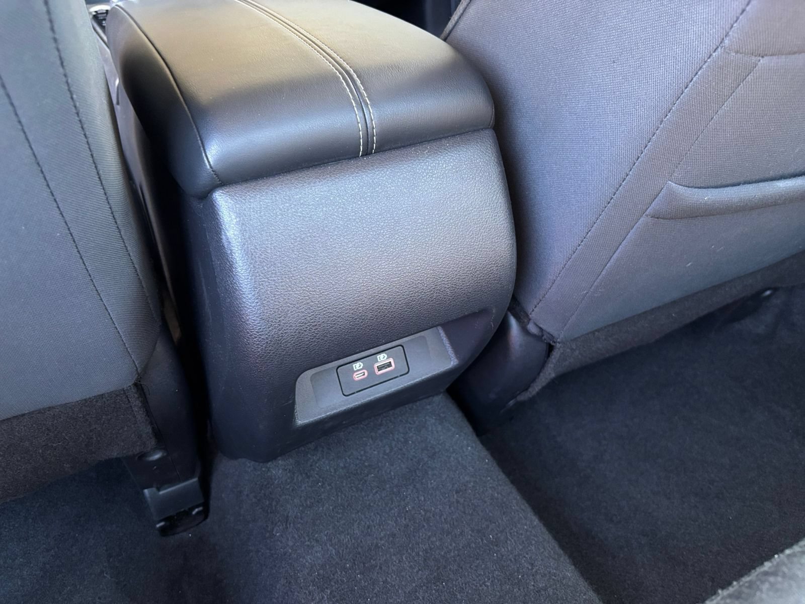Used 2025 Nissan Altima 2.5 SV FWD image 23