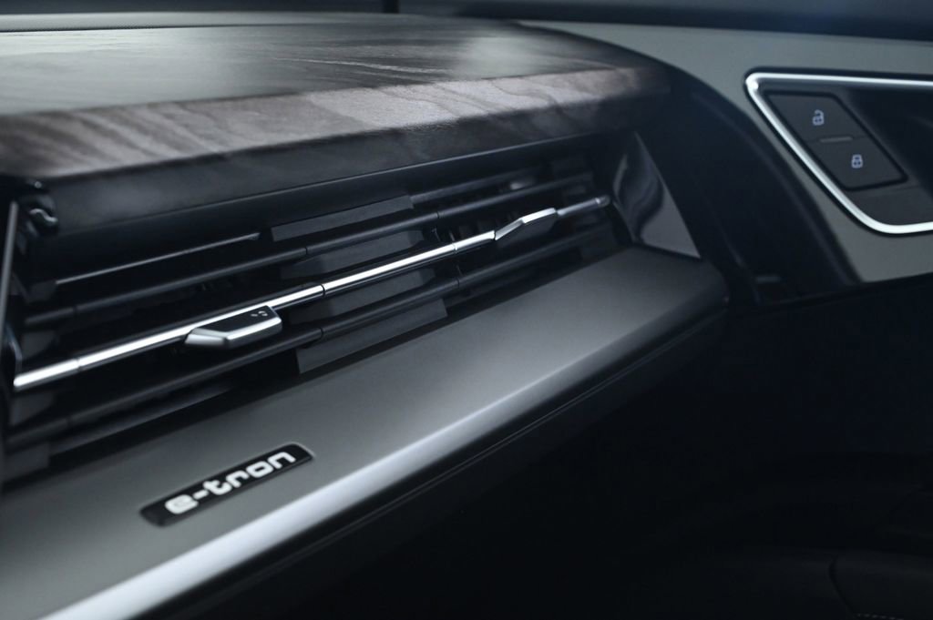 New 2026 Audi Q4 e-tron Premium Plus image 20