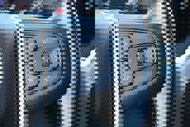 Used 2021 GMC Sierra 1500 SLT image 13