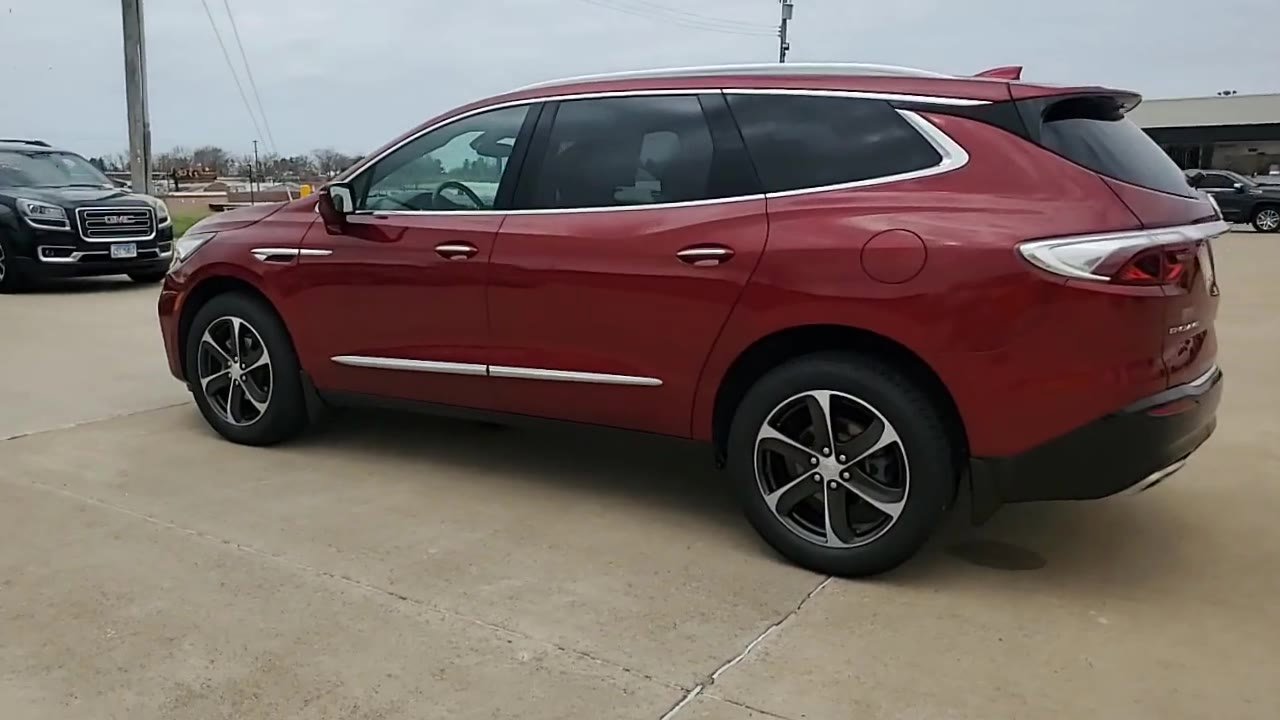 Used 2022 Buick Enclave Essence w/ Sport Touring Edition FWD image 6