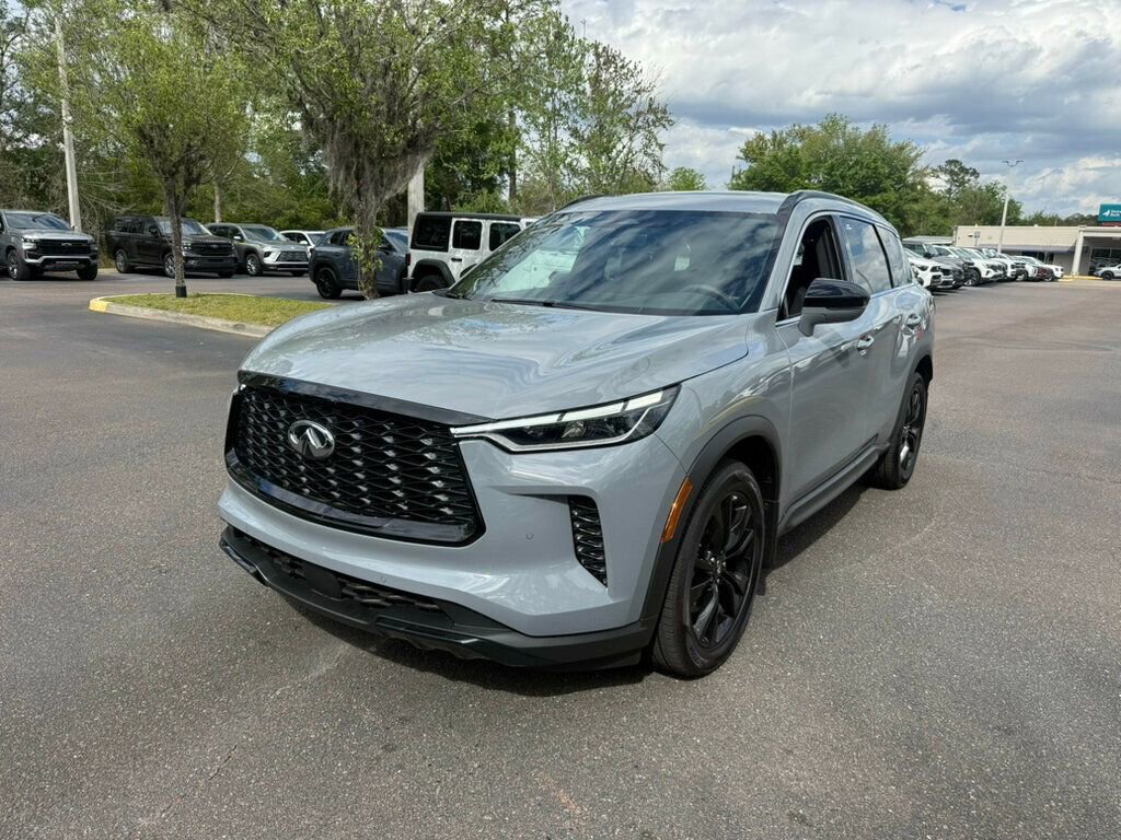 Used 2025 INFINITI QX60 Luxe w/ Black Edition FWD image 1