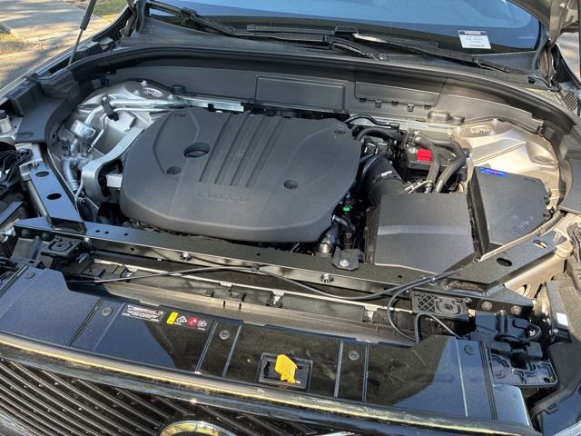 New 2026 Volvo XC60 B5 Plus w/ Protection Package Premier AWD/4WD image 19