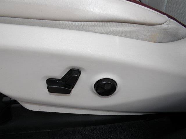 Used 2018 Chrysler Pacifica Limited w/ Tire & Wheel Group image 27