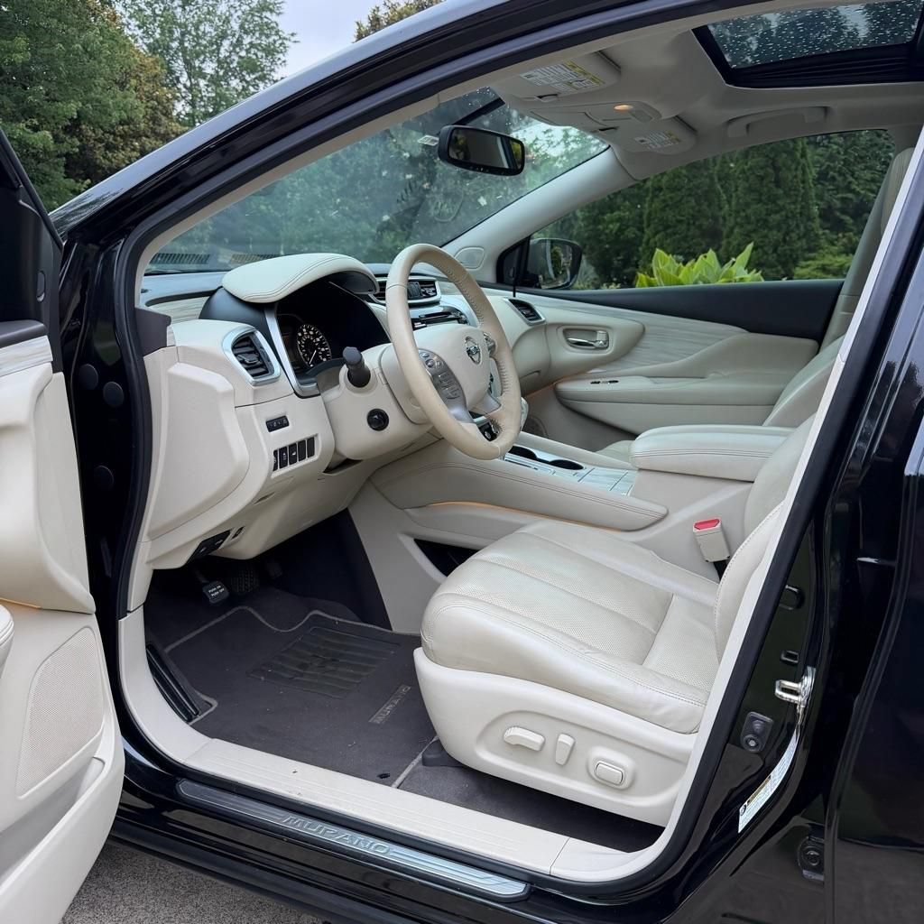 Used 2016 Nissan Murano Platinum w/ Platinum Technology Package FWD image 10