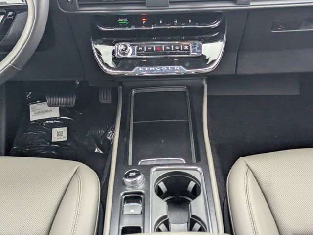 New 2026 Lincoln Corsair Premiere image 16