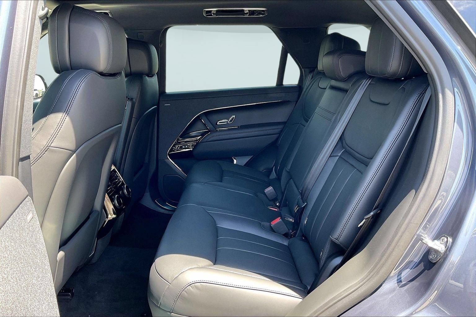 New 2026 Land Rover Range Rover Sport SE AWD/4WD image 16