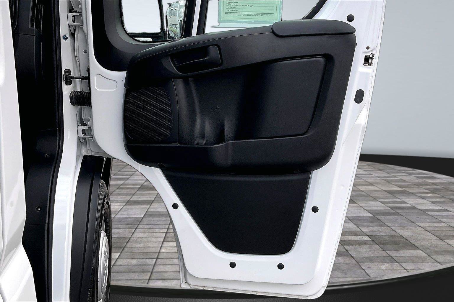 Used 2025 RAM ProMaster 2500 w/ Convenience Group FWD image 24