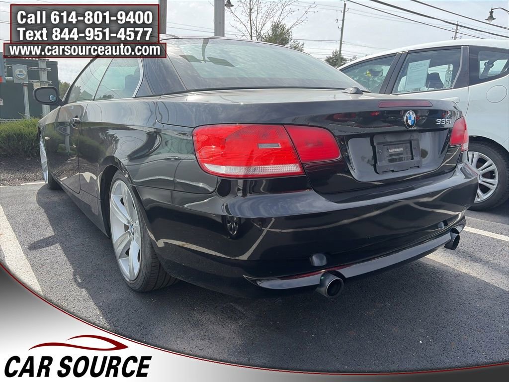 Used 2010 BMW 335i Convertible image 8