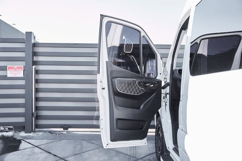 Used 2019 Mercedes-Benz Sprinter 144 image 31