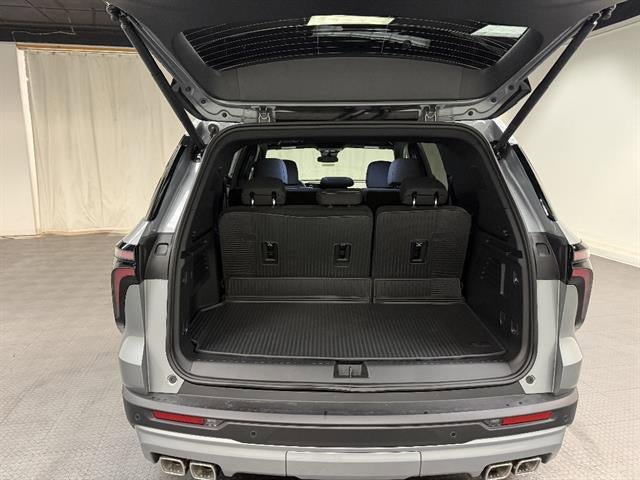 New 2026 Chevrolet Traverse LT w/ LPO, Floor Liner Package FWD image 4
