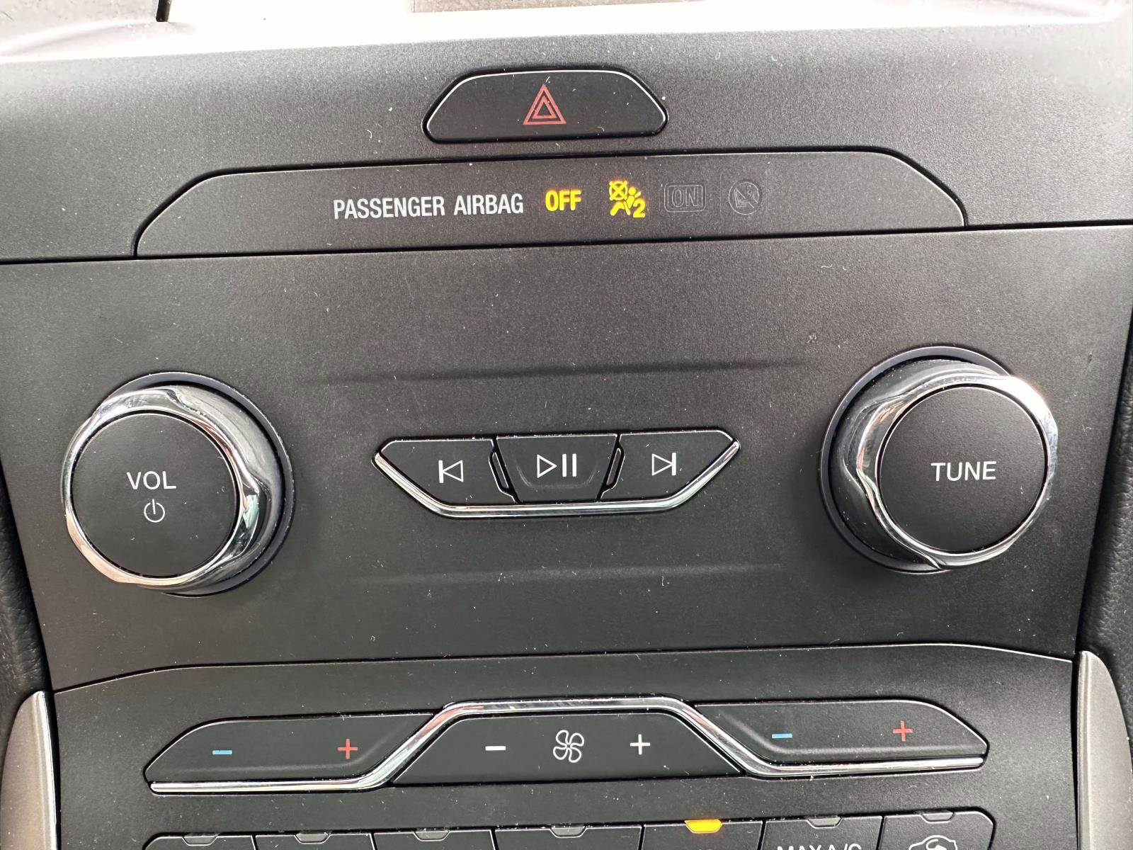 Used 2019 Ford Edge SEL w/ Equipment Group 201A image 25