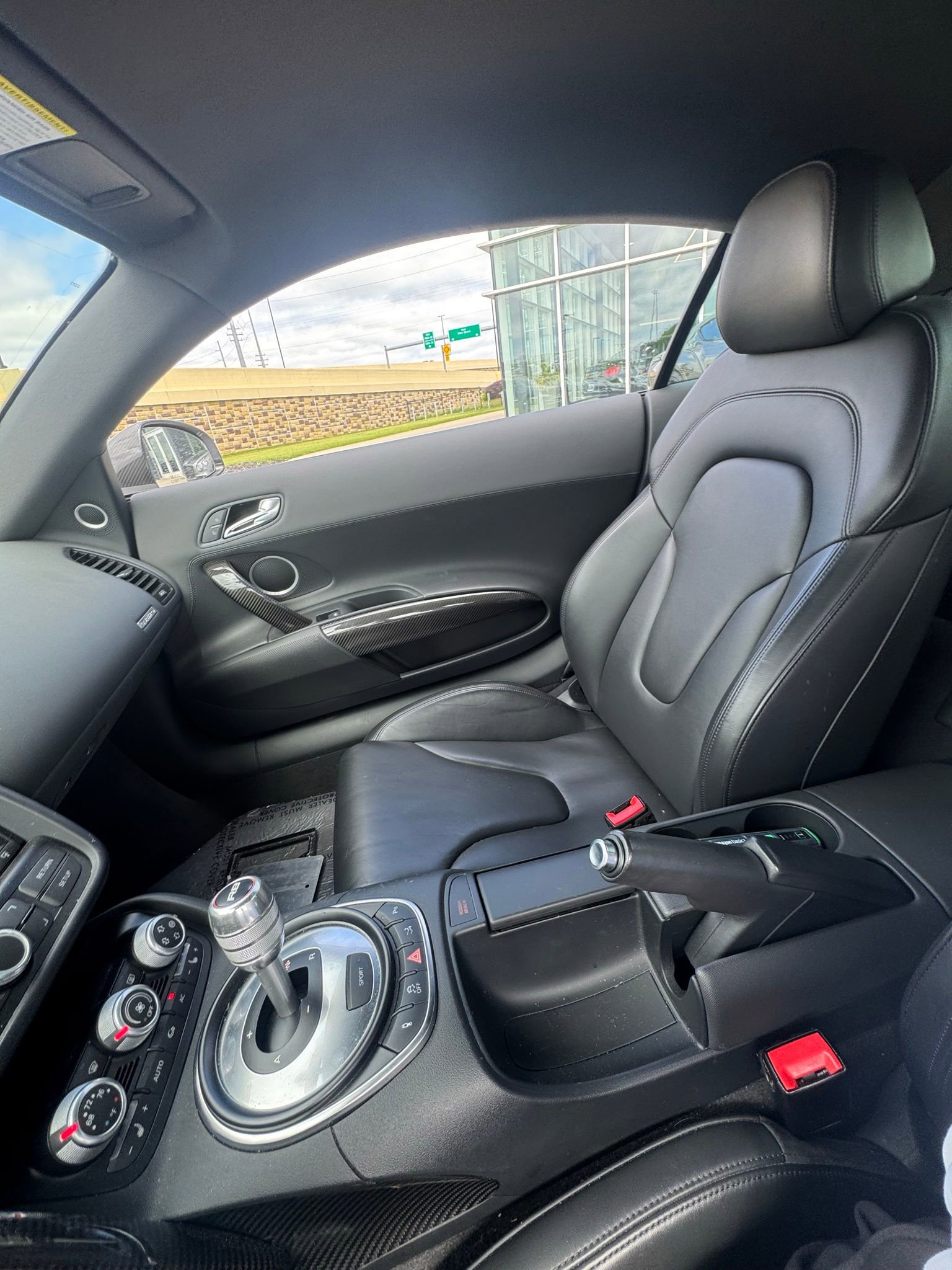 Used 2012 Audi R8 V10 AWD/4WD image 13