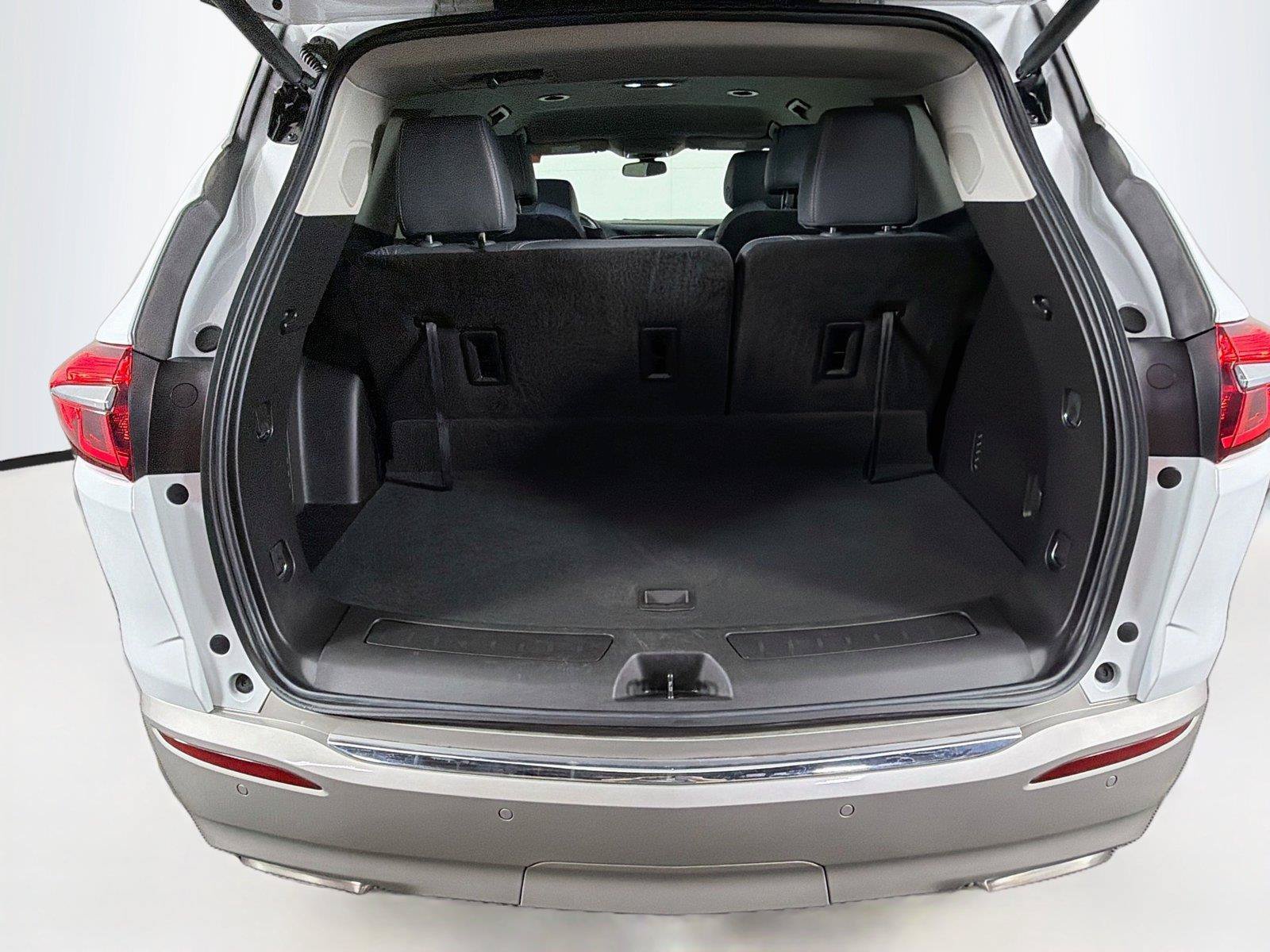 Used 2021 Buick Enclave Essence w/ Sound and Sites Package AWD/4WD image 14