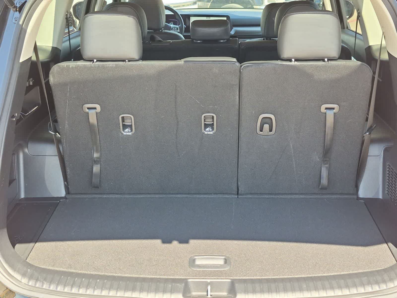 Used 2025 Kia Telluride LX FWD image 35