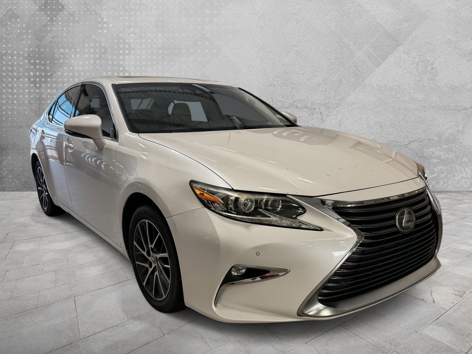 Used 2016 Lexus ES 350 w/ Luxury Package w/Wood Trim