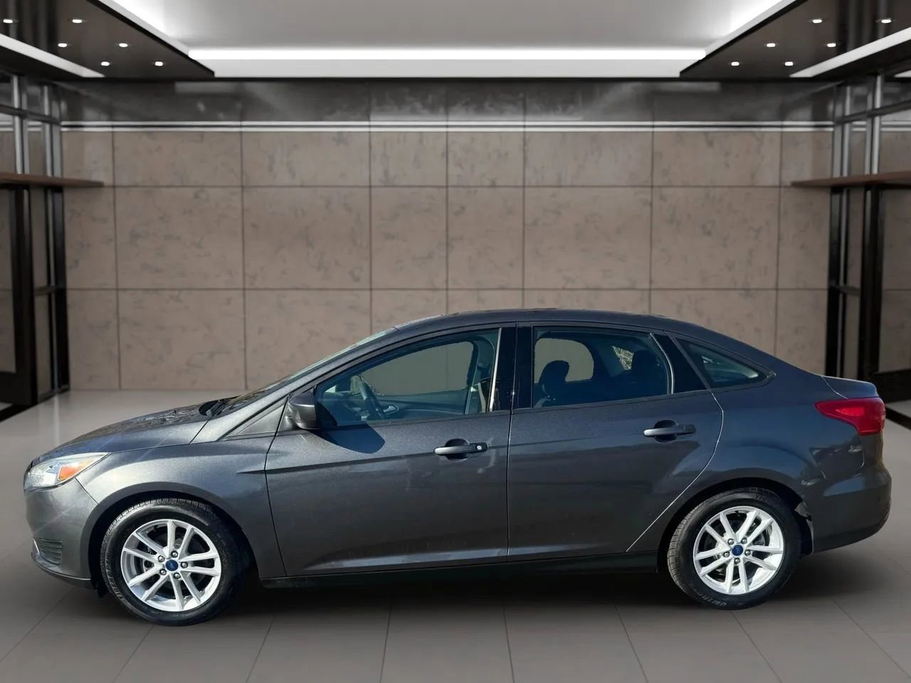 Used 2018 Ford Focus SE image 3