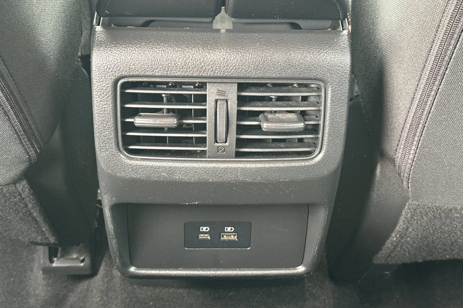 Used 2023 Nissan Rogue SV FWD image 15
