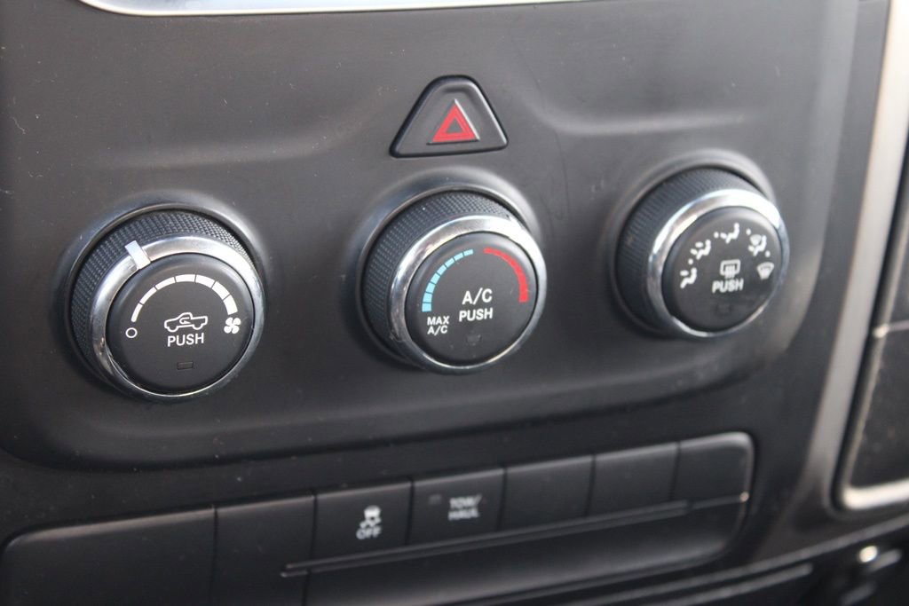 Used 2016 RAM 1500 Classic SLT image 34