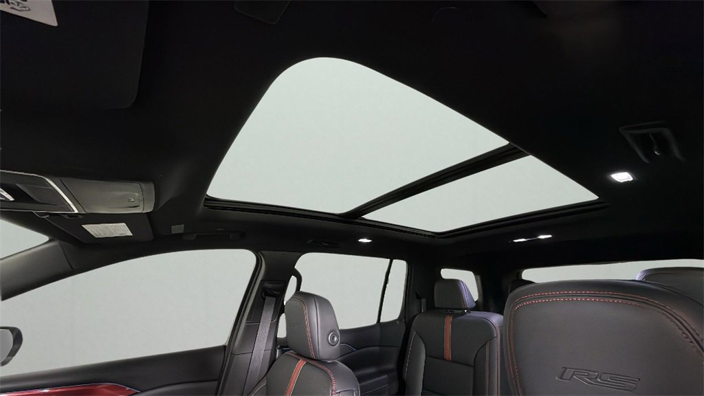 Certified 2026 Chevrolet Traverse RS image 27
