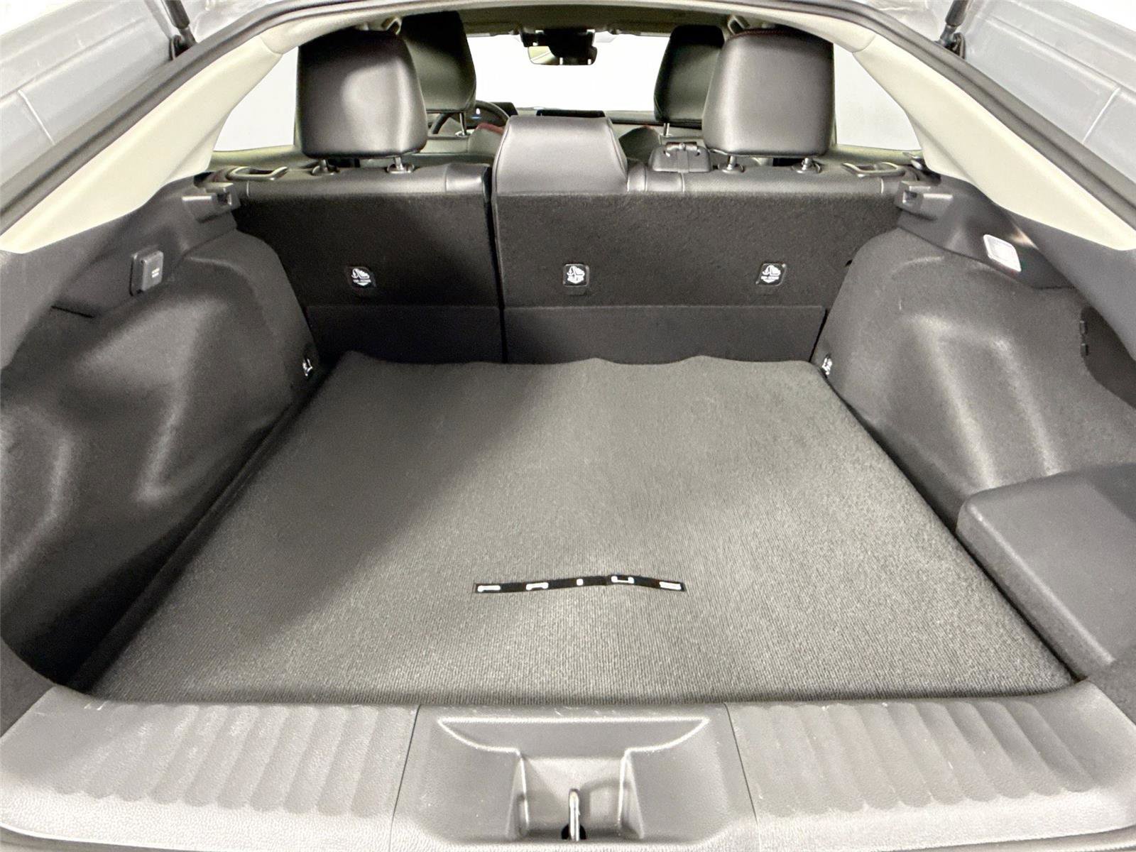 Used 2025 Toyota Prius XSE image 34