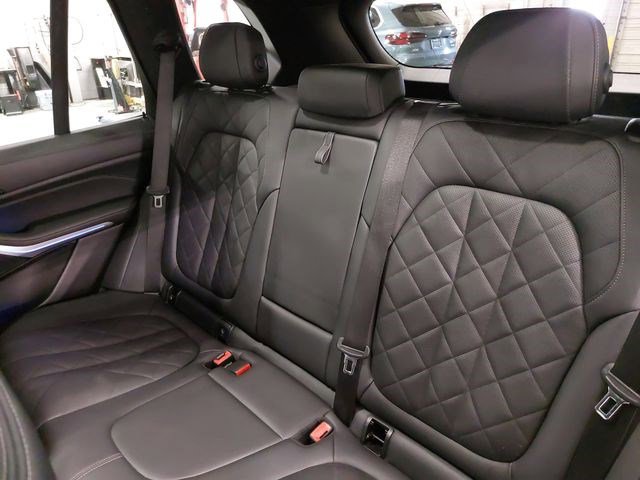 Used 2023 BMW X5 xDrive40i AWD/4WD image 15