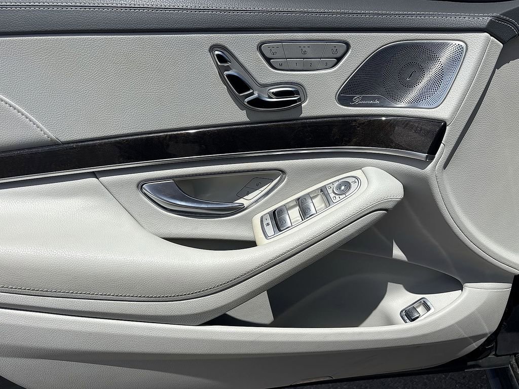 Used 2016 Mercedes-Benz S 550 Sedan image 15