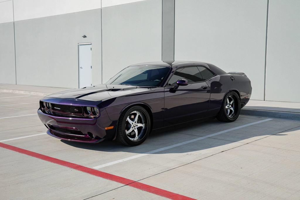 Used 2013 Dodge Challenger R/T Plus RWD image 4