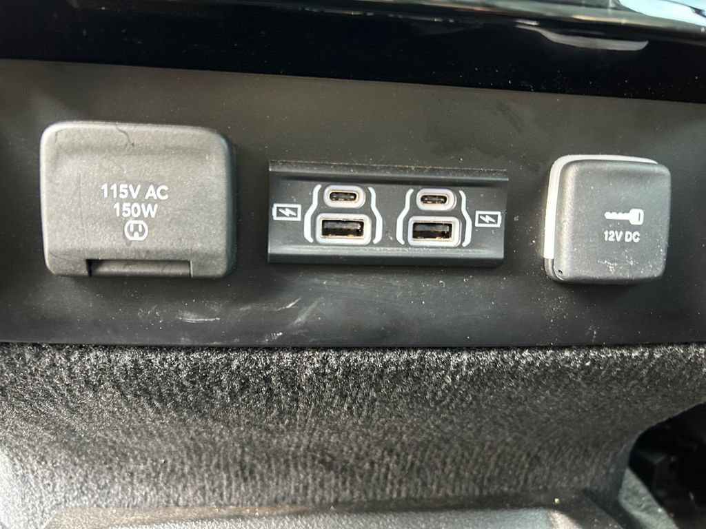 Used 2025 Jeep Wagoneer Series II AWD/4WD image 25