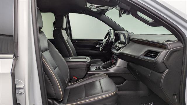 Used 2023 Chevrolet Suburban Premier image 24