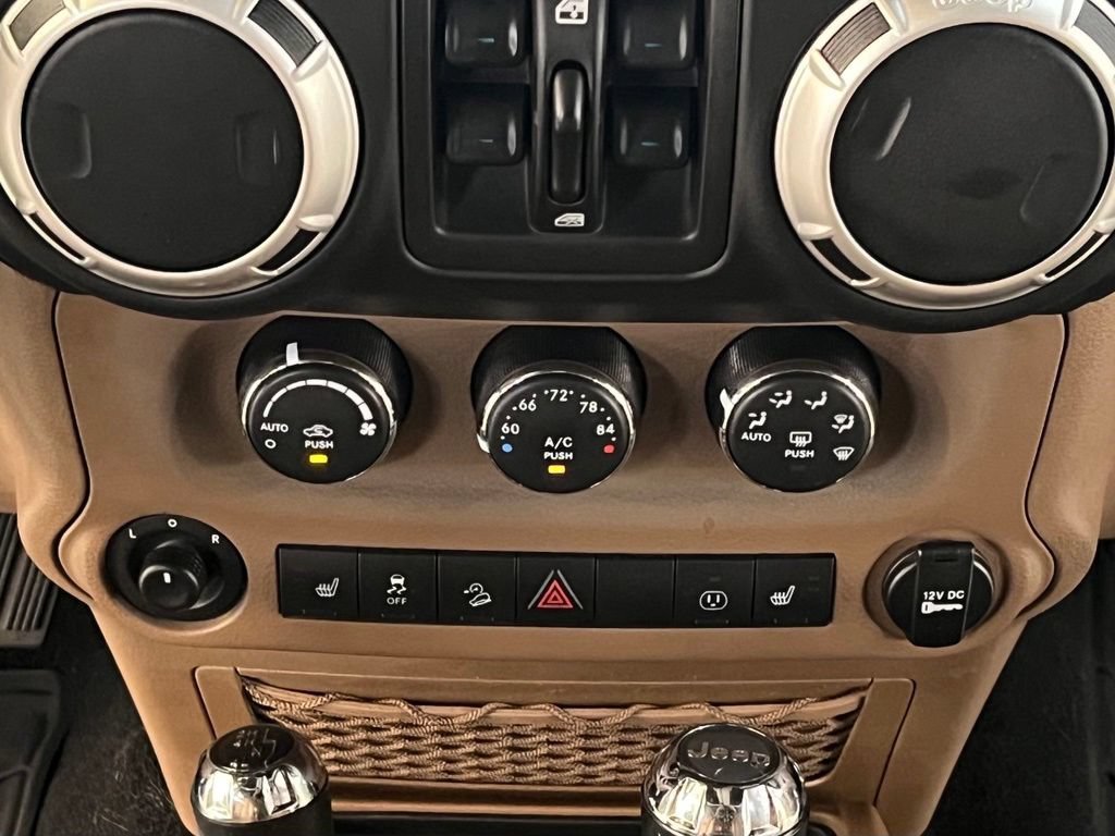 Used 2018 Jeep Wrangler Unlimited Rubicon w/ Cold Weather Group AWD/4WD image 21