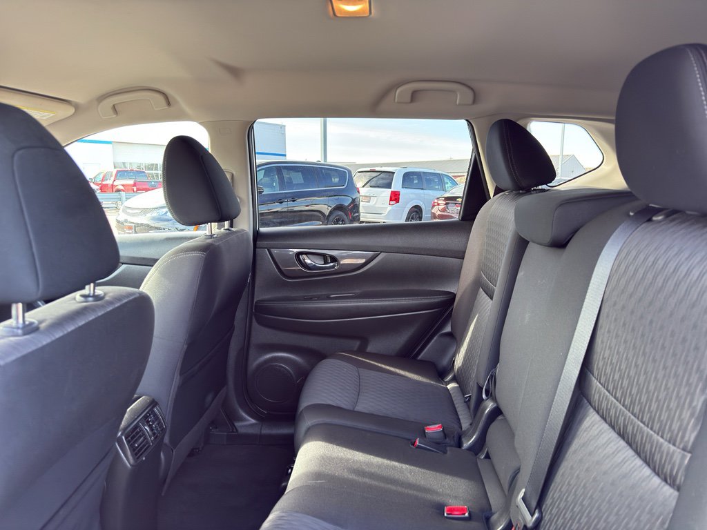 Used 2020 Nissan Rogue S w/ Special Edition Package image 32