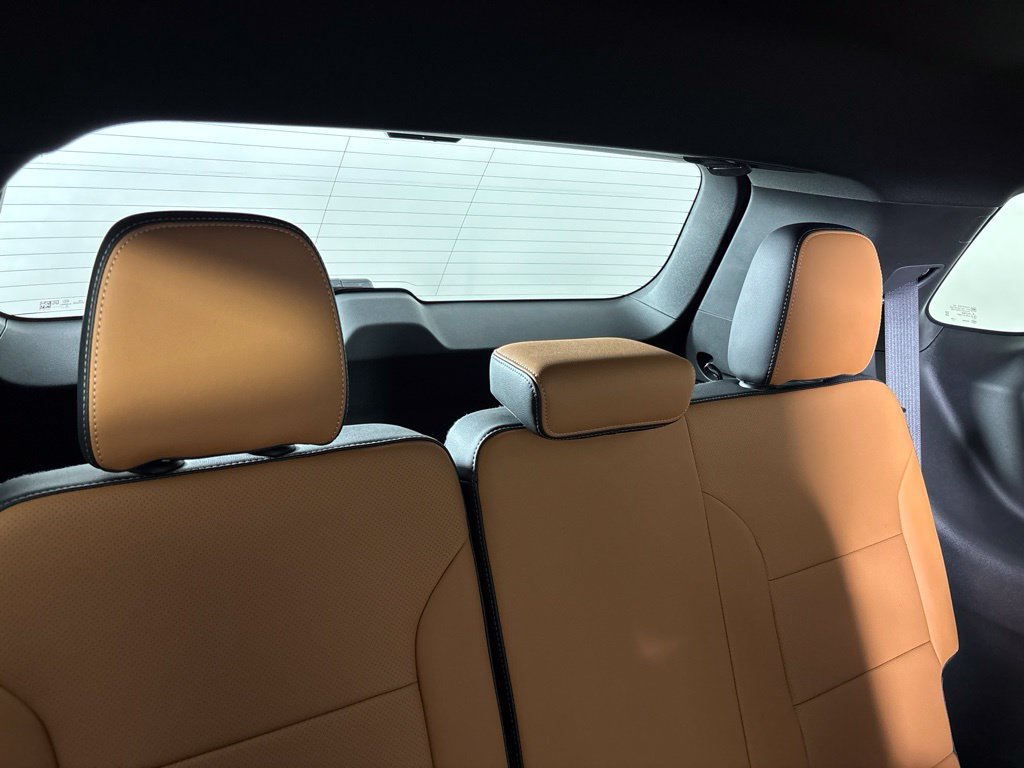 New 2027 Chevrolet Traverse Z71 w/ Enhanced Driving Package AWD/4WD image 18