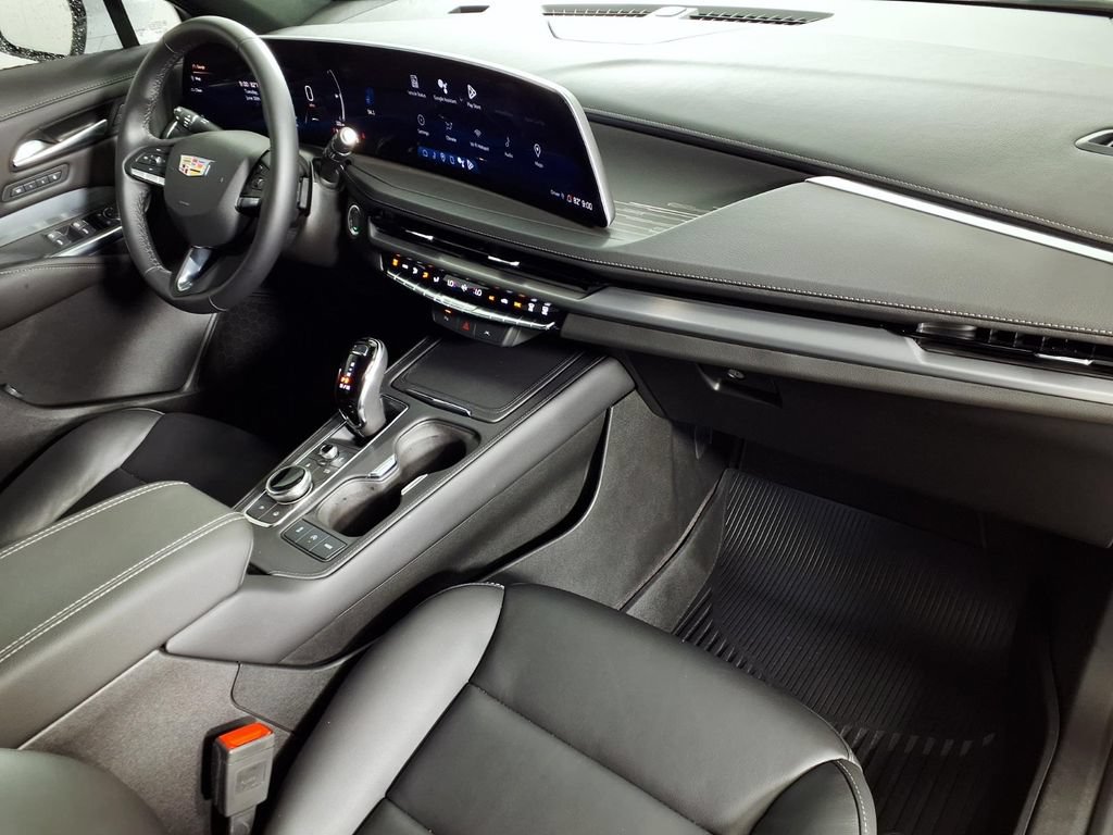Used 2024 Cadillac XT4 Premium Luxury w/ LPO, Floor Liner Package FWD image 12