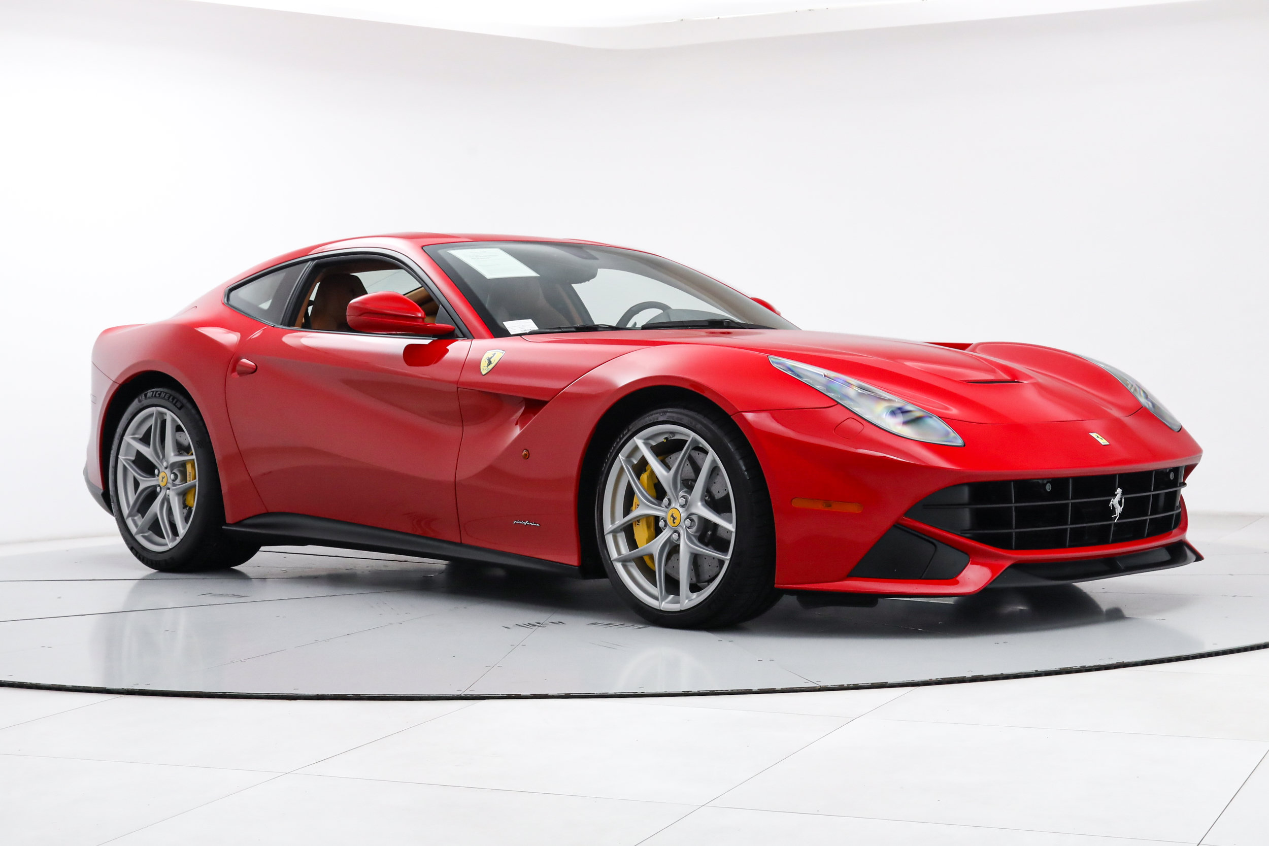 Used 2016 Ferrari F12 Berlinetta RWD image 10