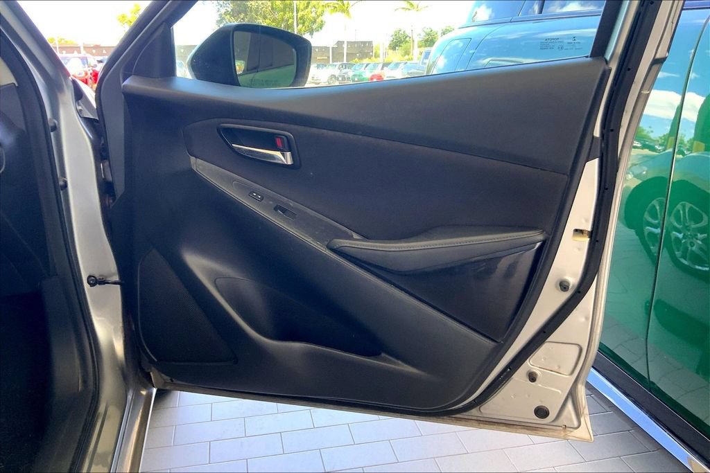 Used 2016 Scion iA FWD image 21