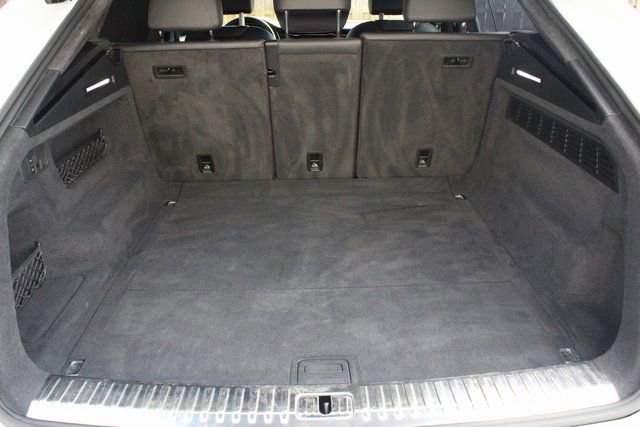 Used 2019 Audi Q8 Prestige w/ Luxury Package image 25