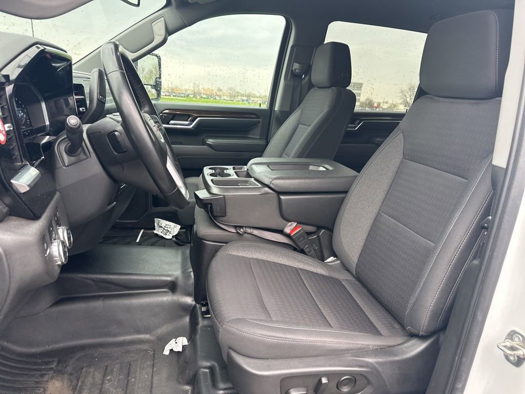 Used 2024 GMC Sierra 3500 SLE w/ SLE Convenience Package image 16