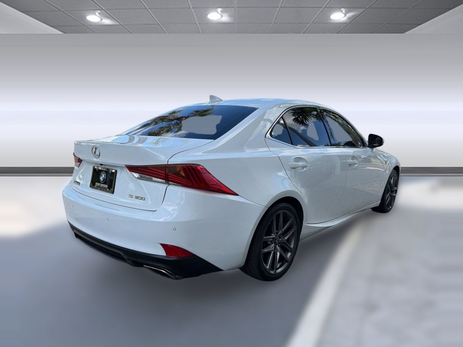 Used 2019 Lexus IS 300 F Sport w/ F Sport Package RWD image 9