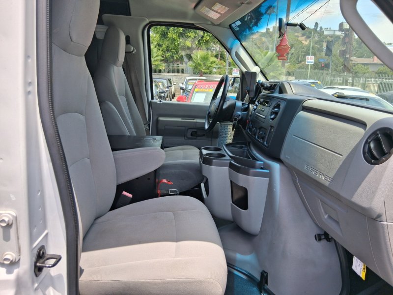 Used 2014 Ford E-150 and Econoline 150 w/ Power Group RWD image 8