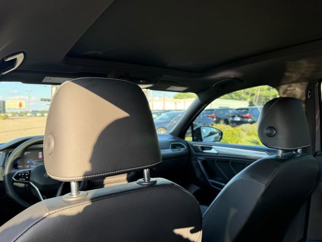 Used 2022 Volkswagen Tiguan SE R-Line AWD/4WD image 28