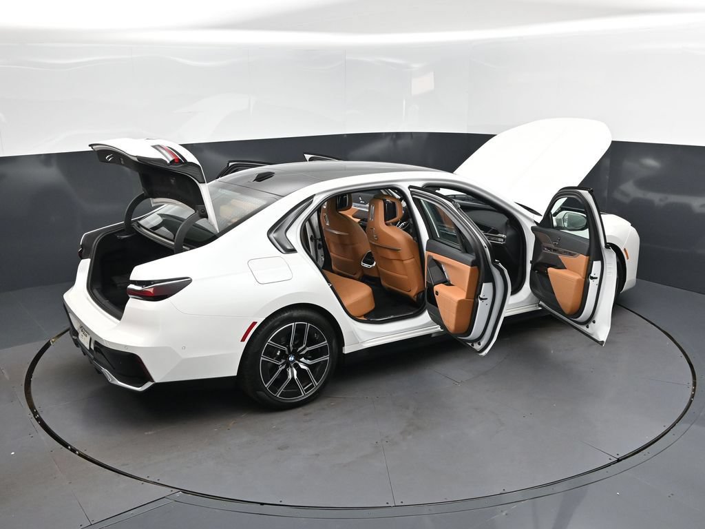 Used 2026 BMW 740i RWD image 49