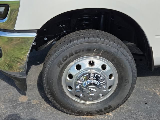 New 2026 RAM 3500 Big Horn AWD/4WD image 21