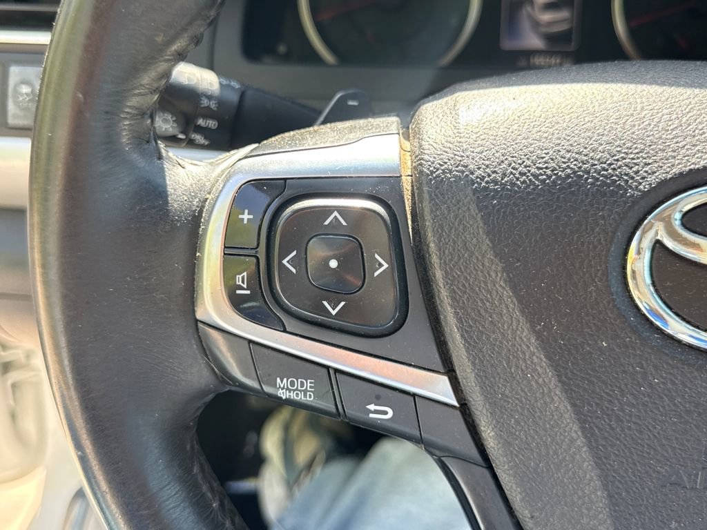 Used 2017 Toyota Camry SE image 27