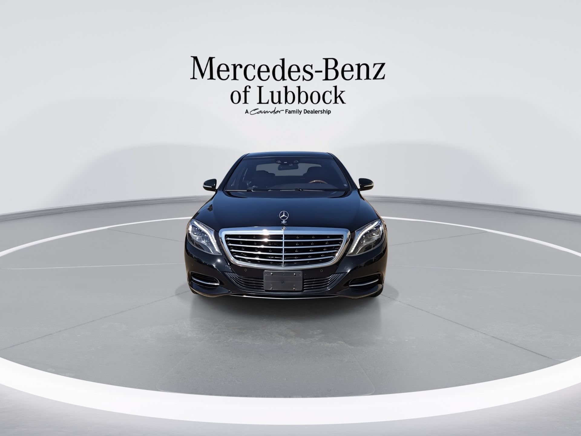 Used 2017 Mercedes-Benz S 550 Sedan image 3