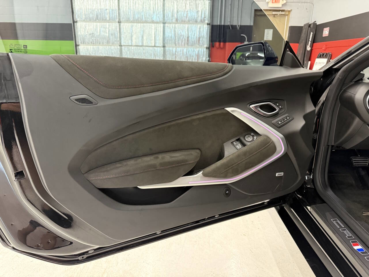Used 2018 Chevrolet Camaro ZL1 RWD image 20