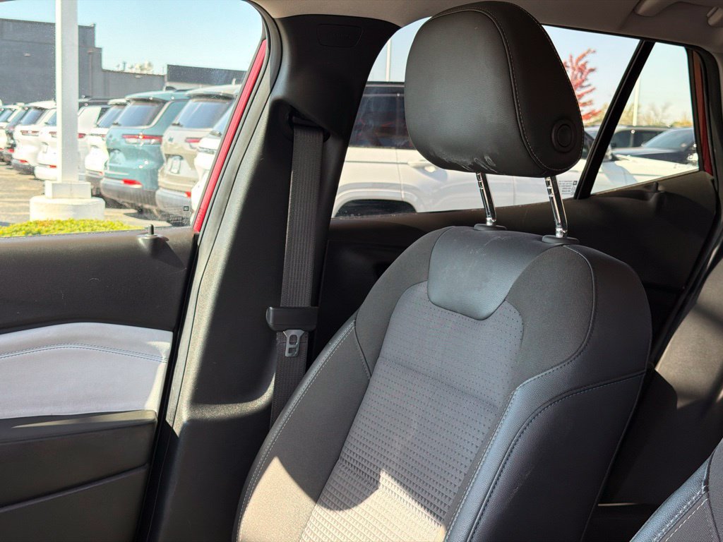 Used 2024 Chevrolet Trax LT FWD image 14
