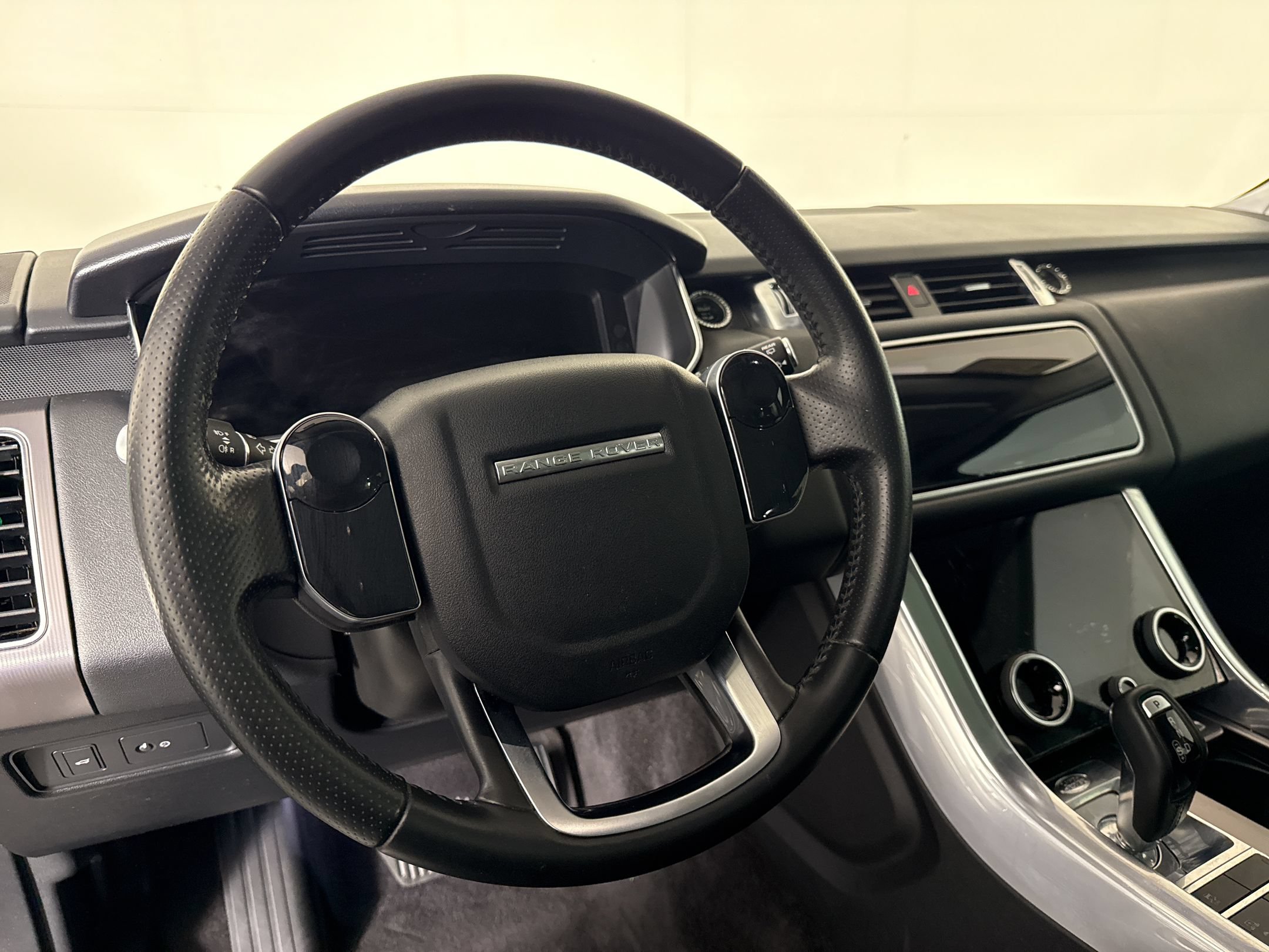 Used 2020 Land Rover Range Rover Sport HSE AWD/4WD image 24