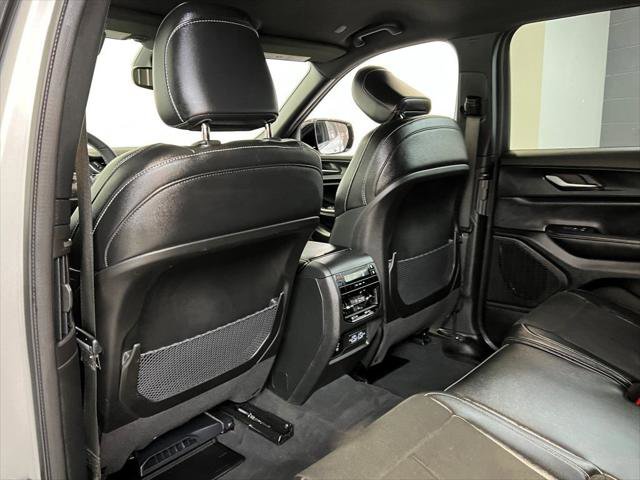 Certified 2024 Jeep Grand Cherokee L Laredo image 28