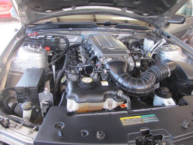 Used 2009 Ford Mustang GT Premium image 16