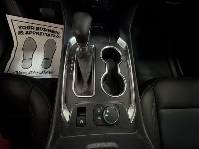 Used 2023 Chevrolet Traverse LT image 21